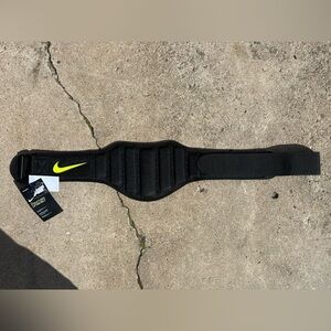 BRAND NEW NEVER USED NIKE STRUCTURED LIFTING BELT